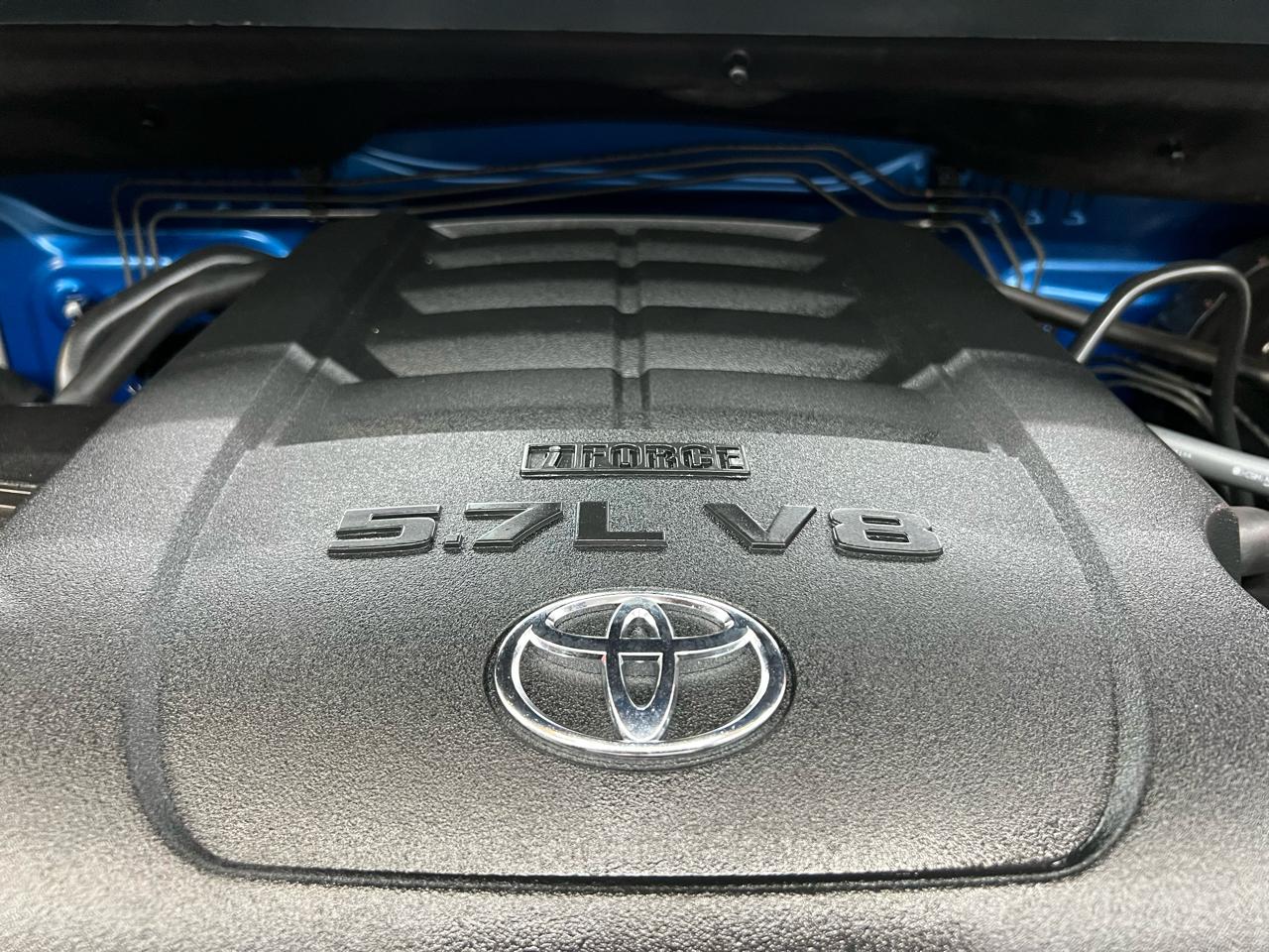 Toyota Tundra Limited 5.7L FFV CrewMax 4WD 2016