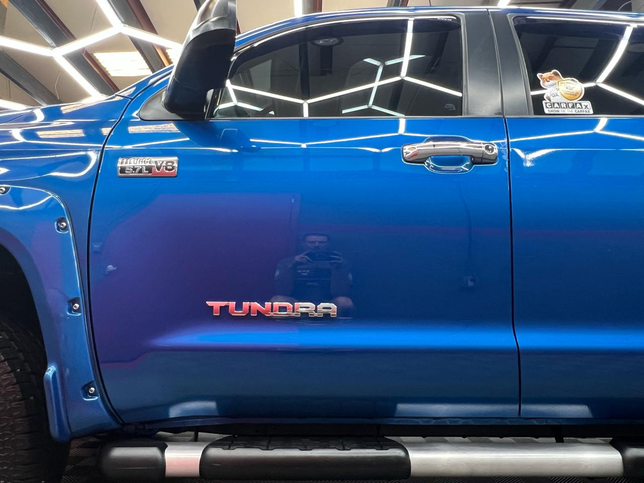 Toyota Tundra Limited 5.7L FFV CrewMax 4WD 2016