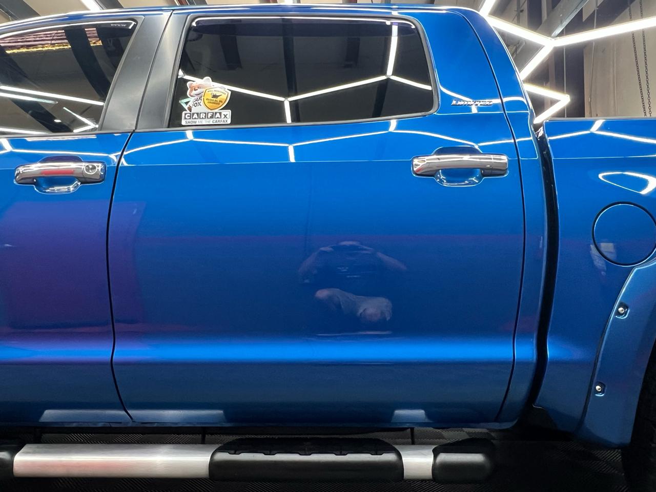 Toyota Tundra Limited 5.7L FFV CrewMax 4WD 2016