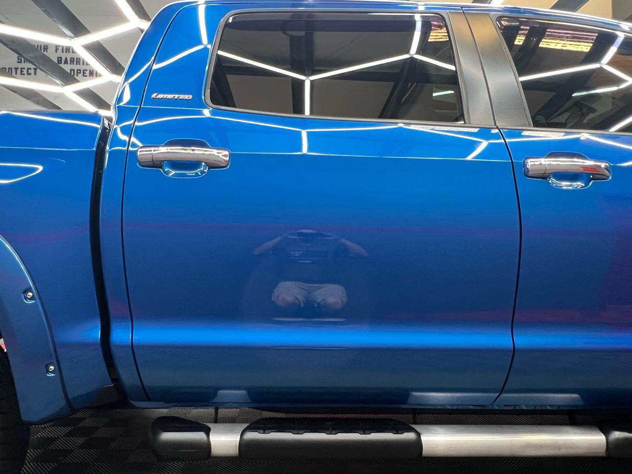 Toyota Tundra Limited 5.7L FFV CrewMax 4WD 2016