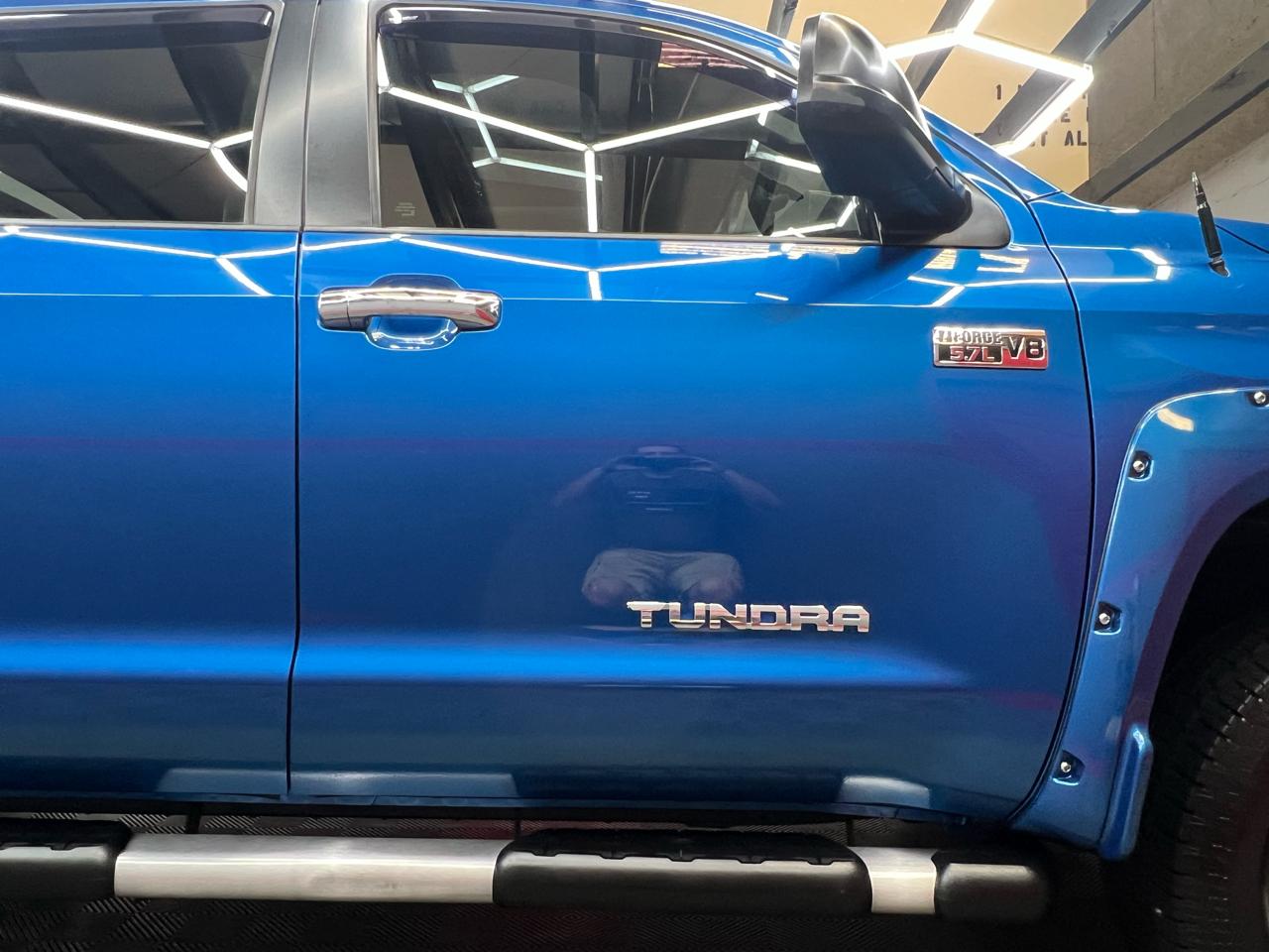 Toyota Tundra Limited 5.7L FFV CrewMax 4WD 2016