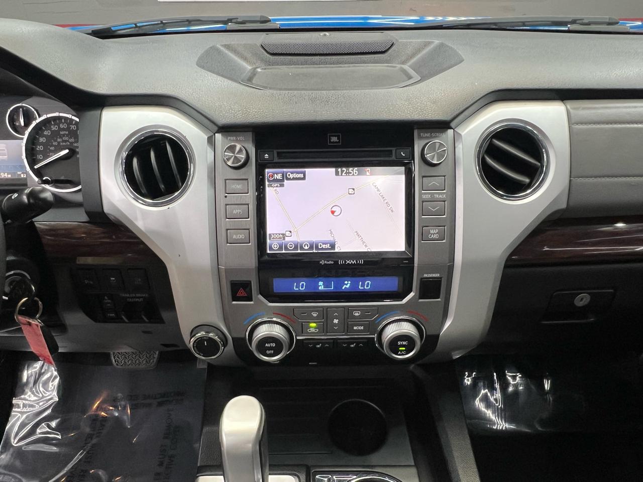 Toyota Tundra Limited 5.7L FFV CrewMax 4WD 2016