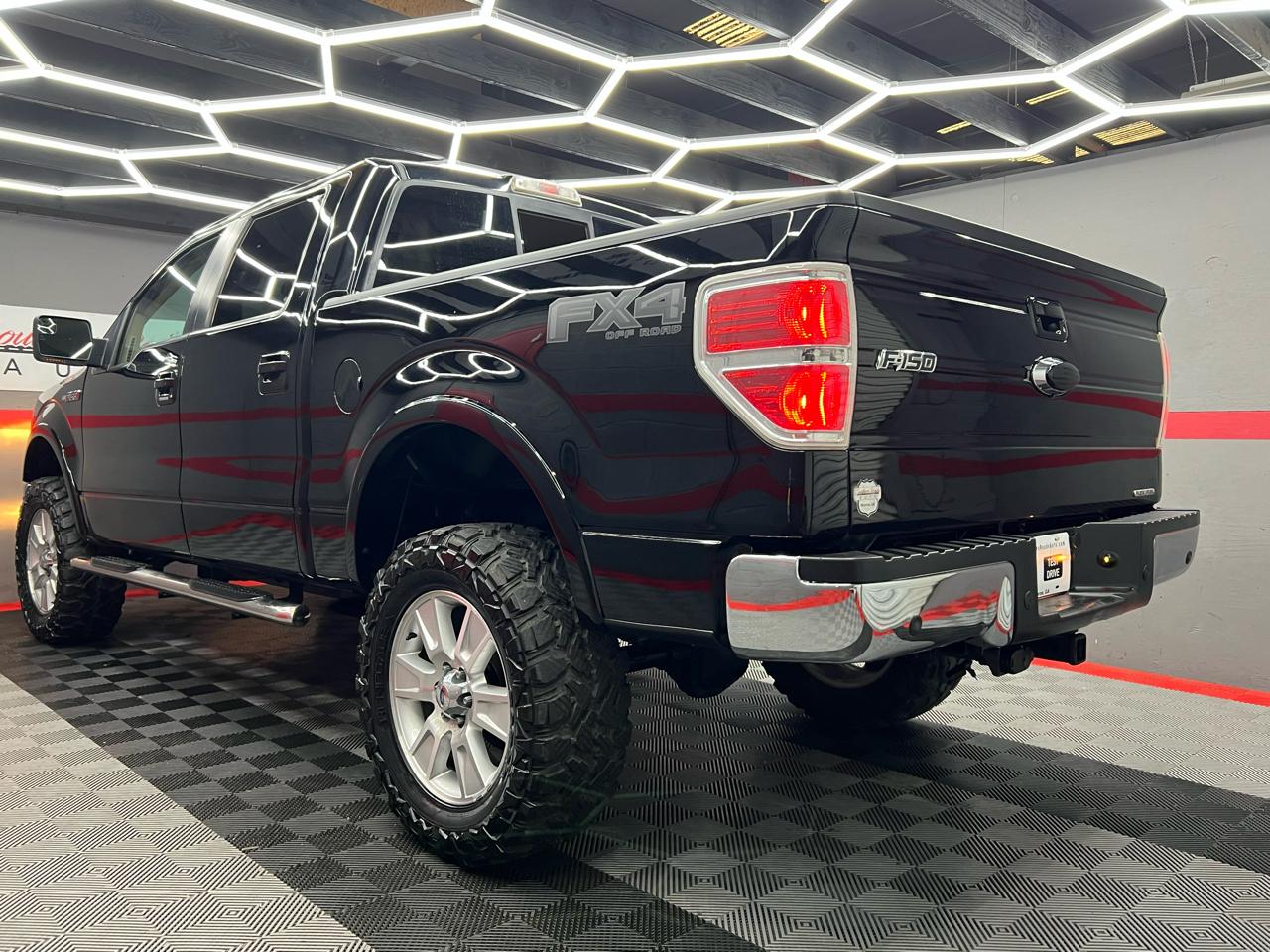Ford F-150 4WD SuperCrew 150" Lariat 2011