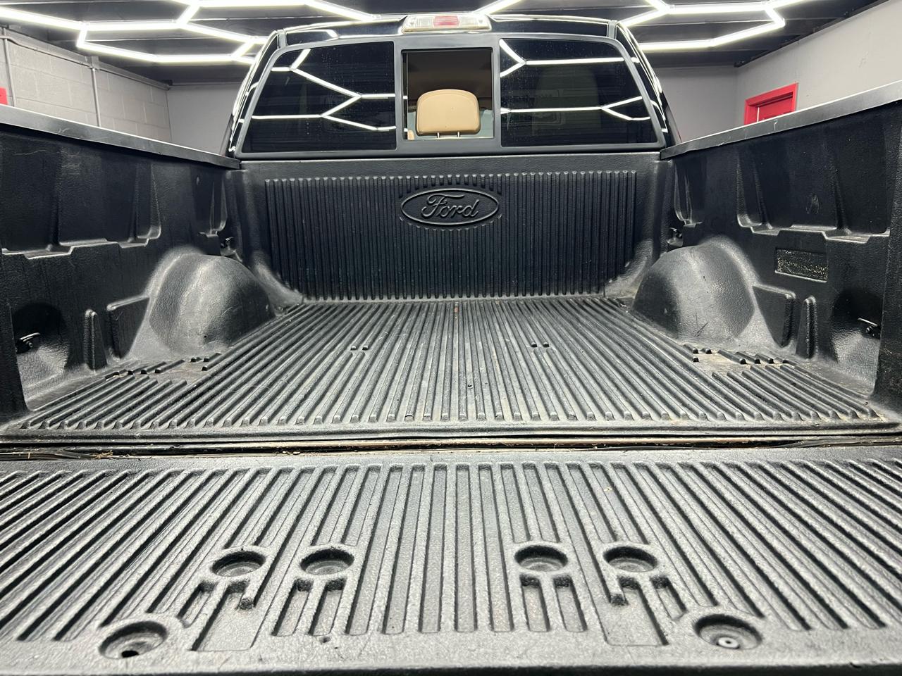 Ford F-150 4WD SuperCrew 150" Lariat 2011