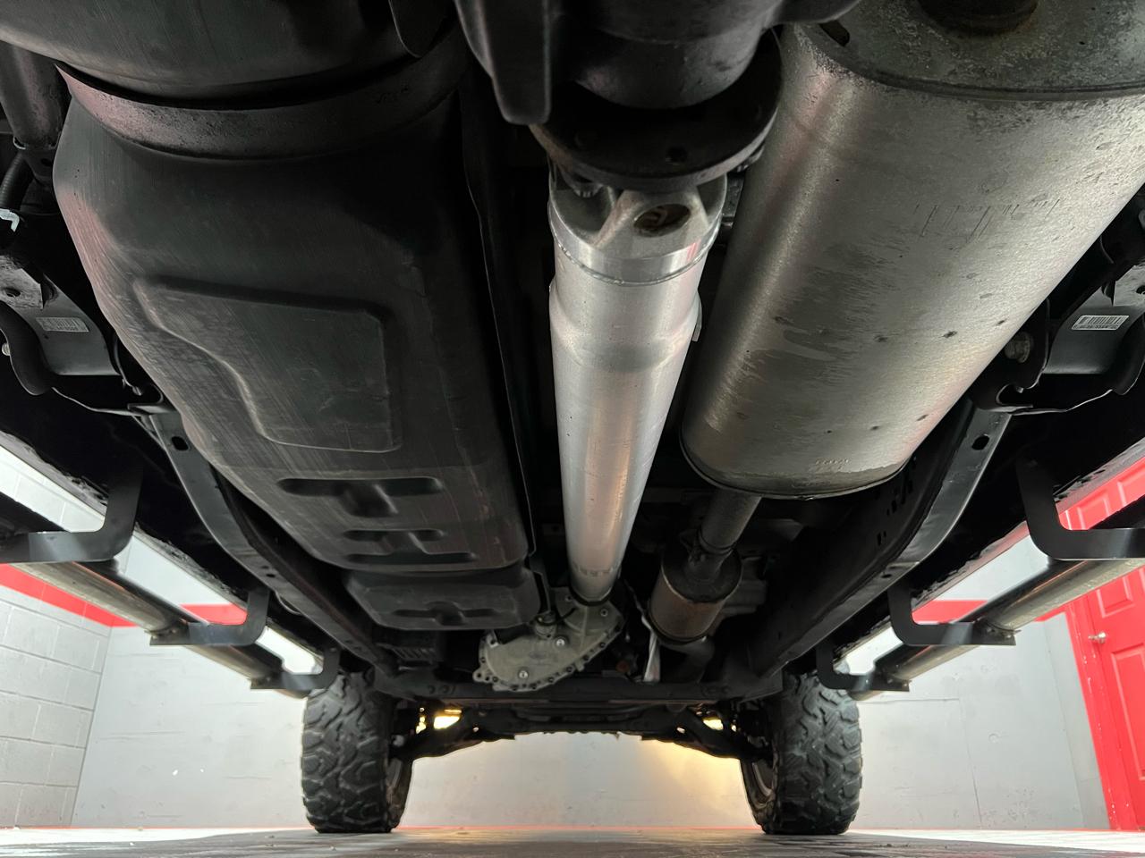 Ford F-150 4WD SuperCrew 150" Lariat 2011