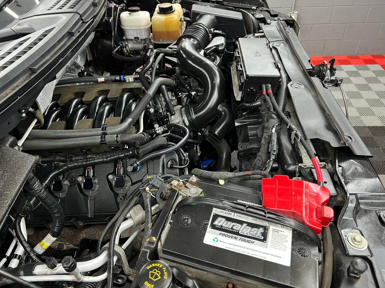 Ford F-150 4WD SuperCrew 150" Lariat 2011