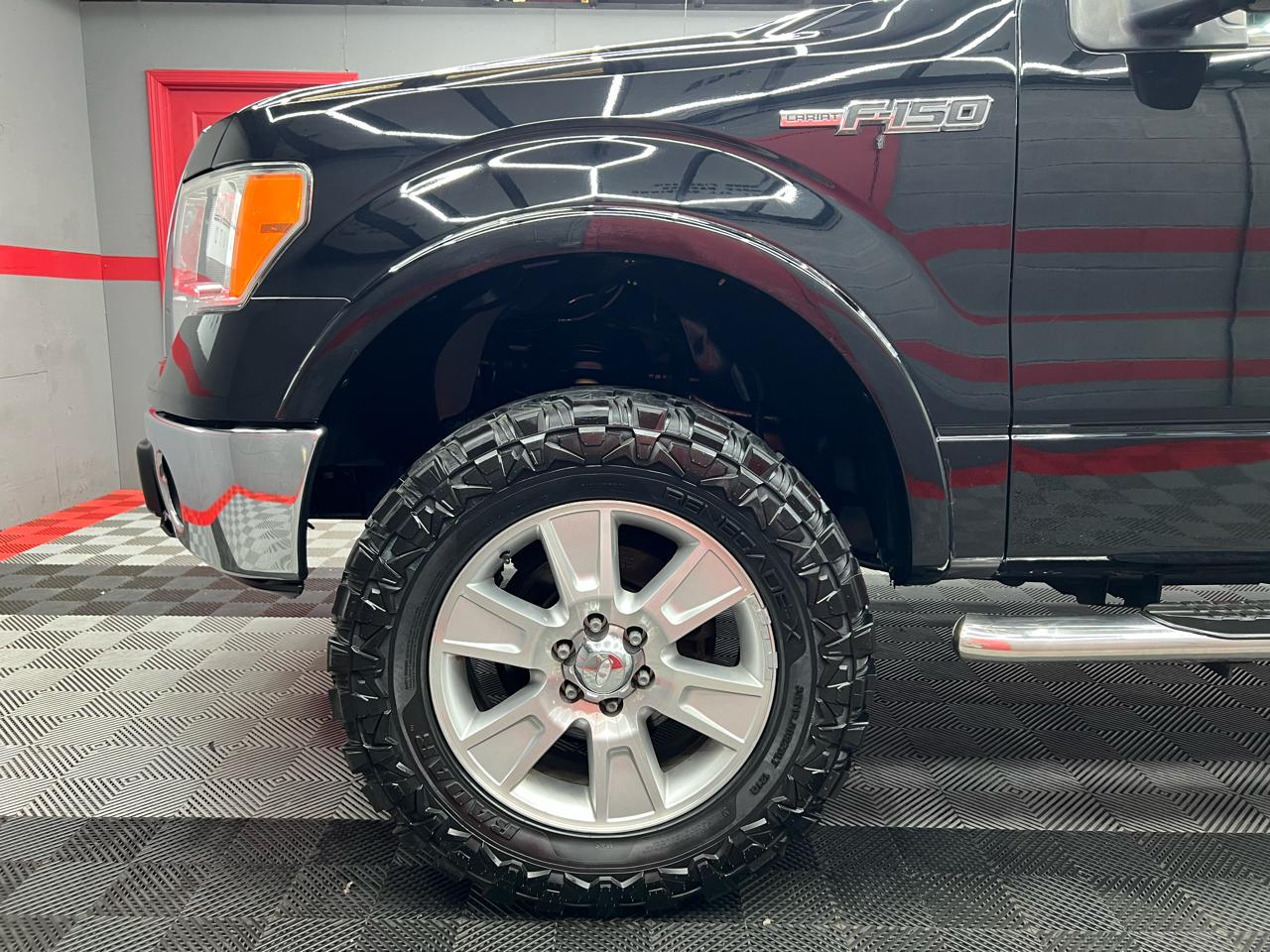 Ford F-150 4WD SuperCrew 150" Lariat 2011
