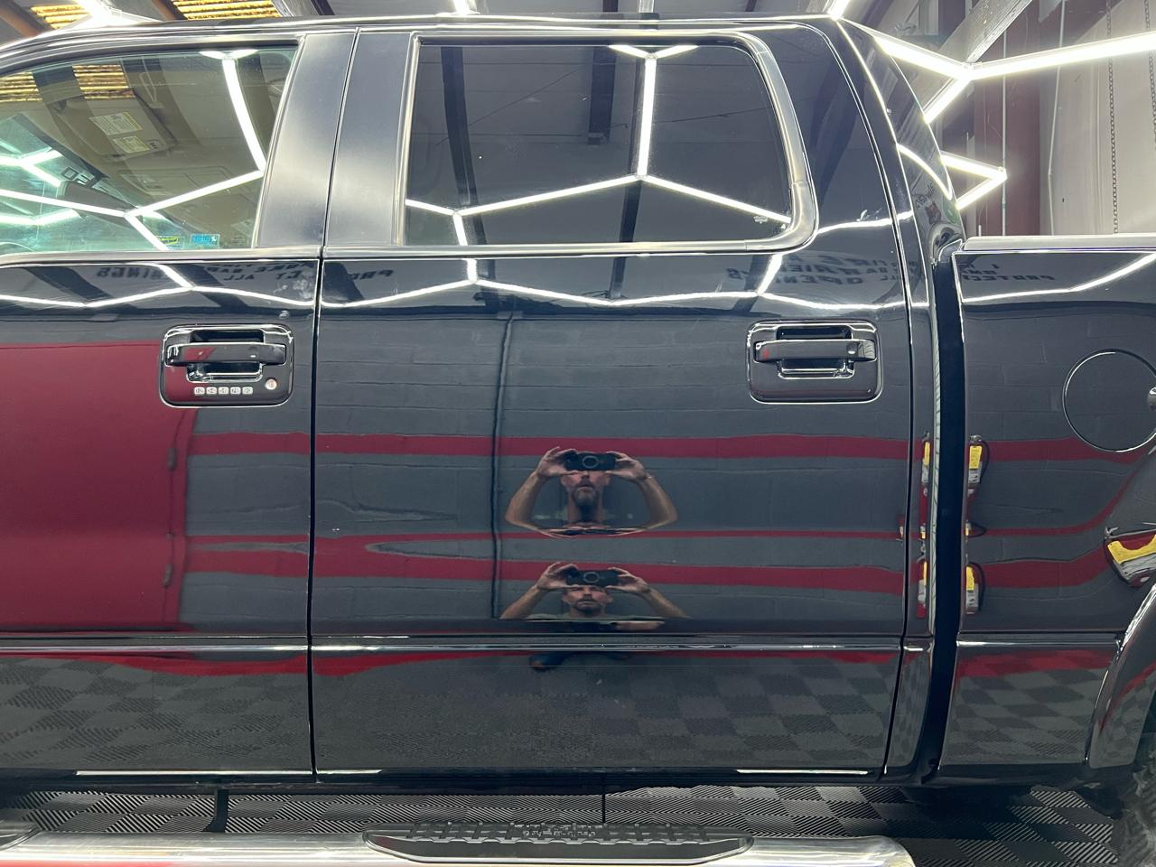 Ford F-150 4WD SuperCrew 150" Lariat 2011
