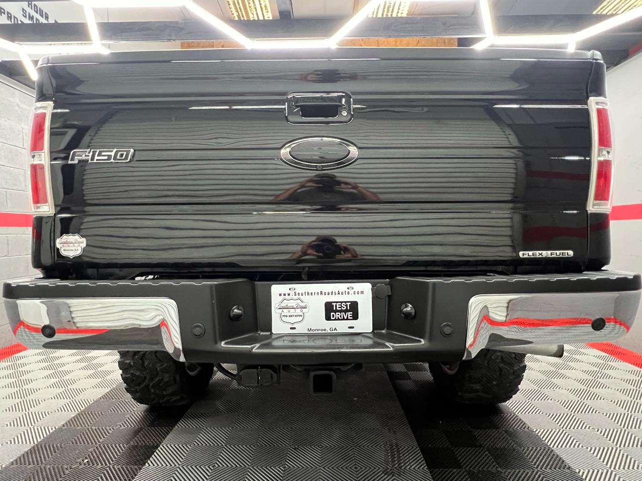 Ford F-150 4WD SuperCrew 150" Lariat 2011