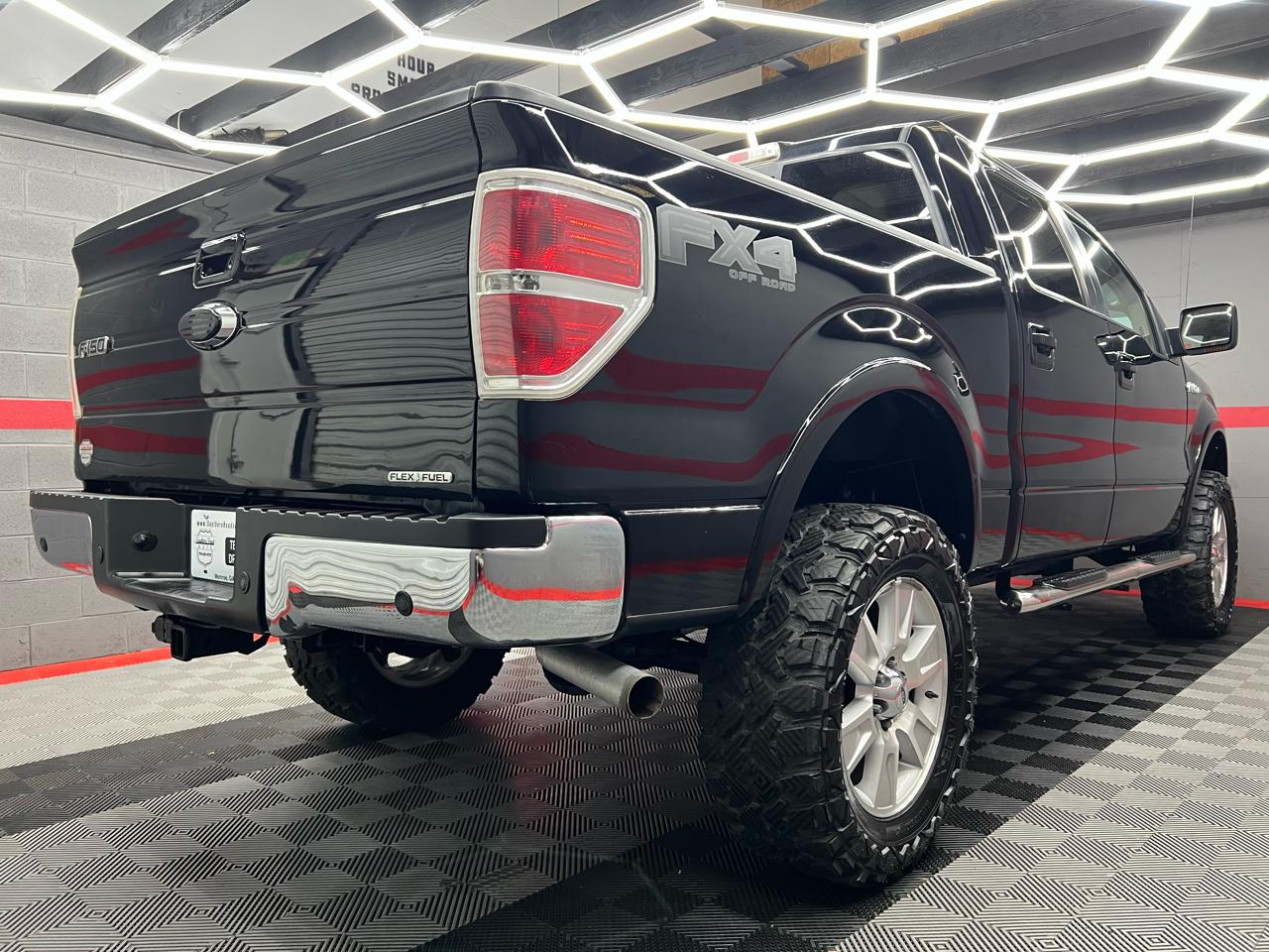 Ford F-150 4WD SuperCrew 150" Lariat 2011