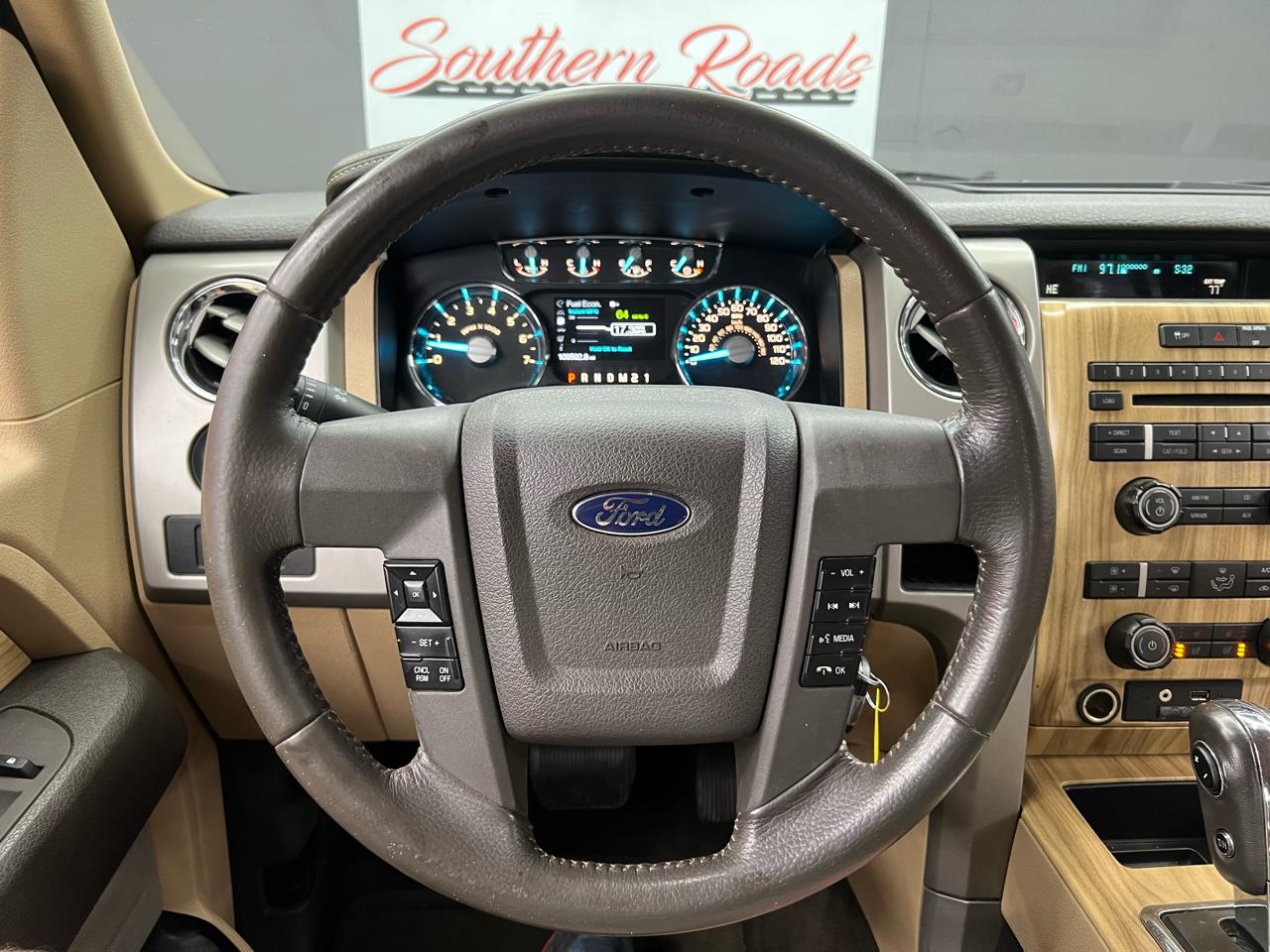 Ford F-150 4WD SuperCrew 150" Lariat 2011