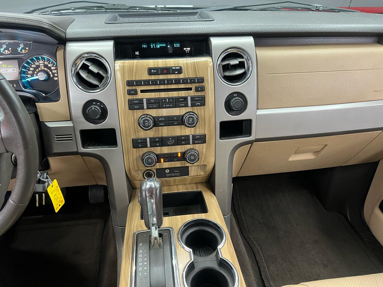 Ford F-150 4WD SuperCrew 150" Lariat 2011