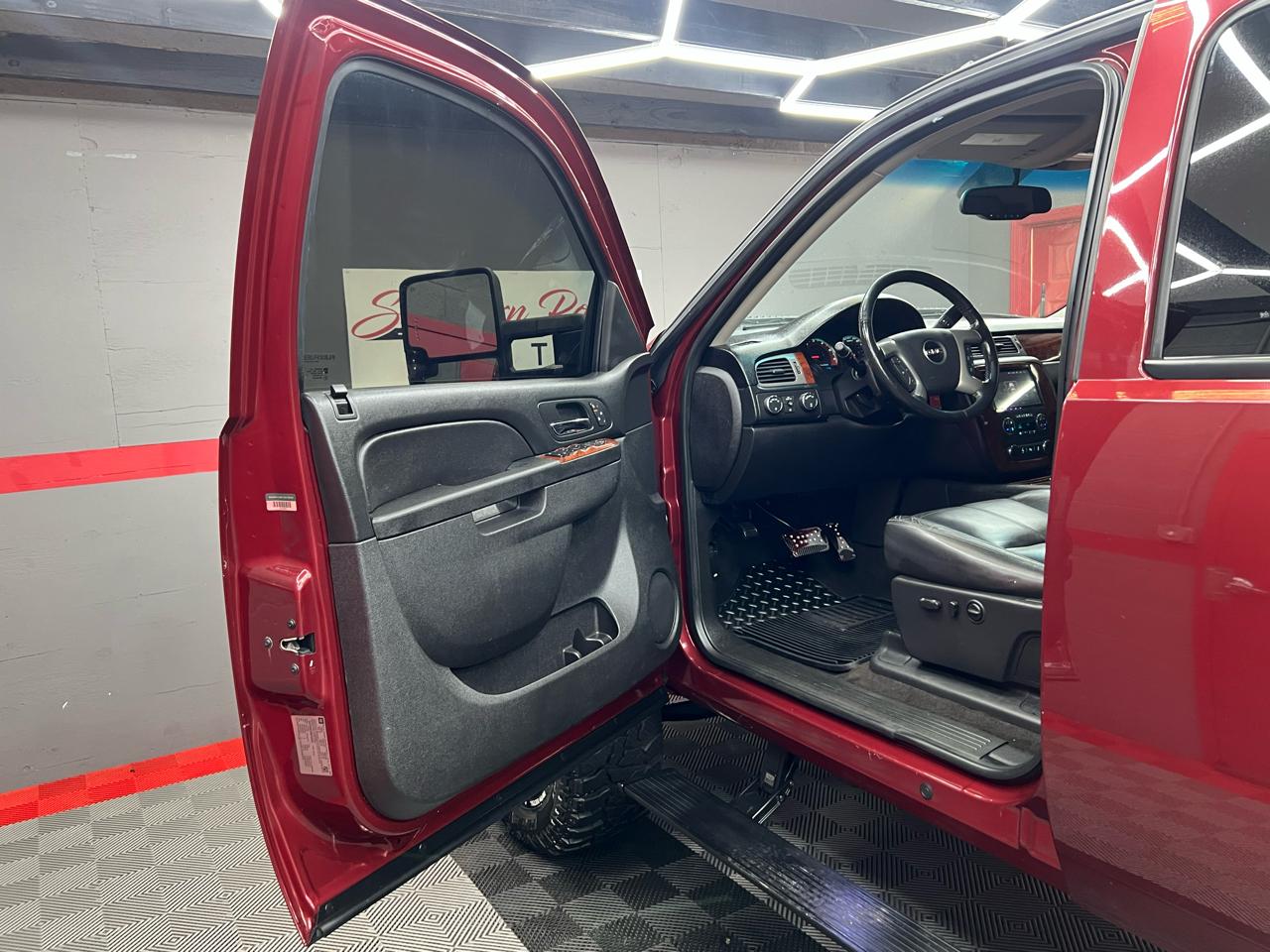 GMC Sierra 1500 SLT Crew Cab 4WD 2013