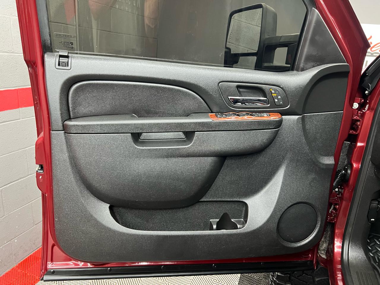 GMC Sierra 1500 SLT Crew Cab 4WD 2013