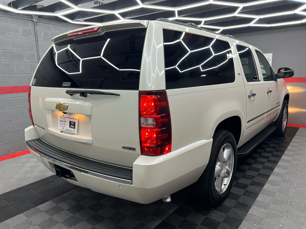 Chevrolet Suburban LTZ 1500 4WD 2012