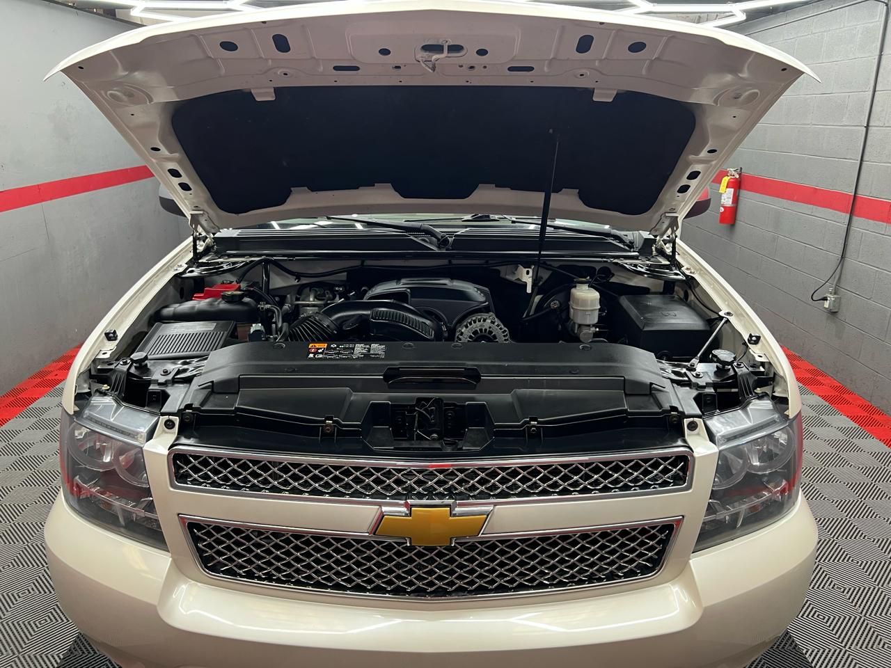 Chevrolet Suburban LTZ 1500 4WD 2012