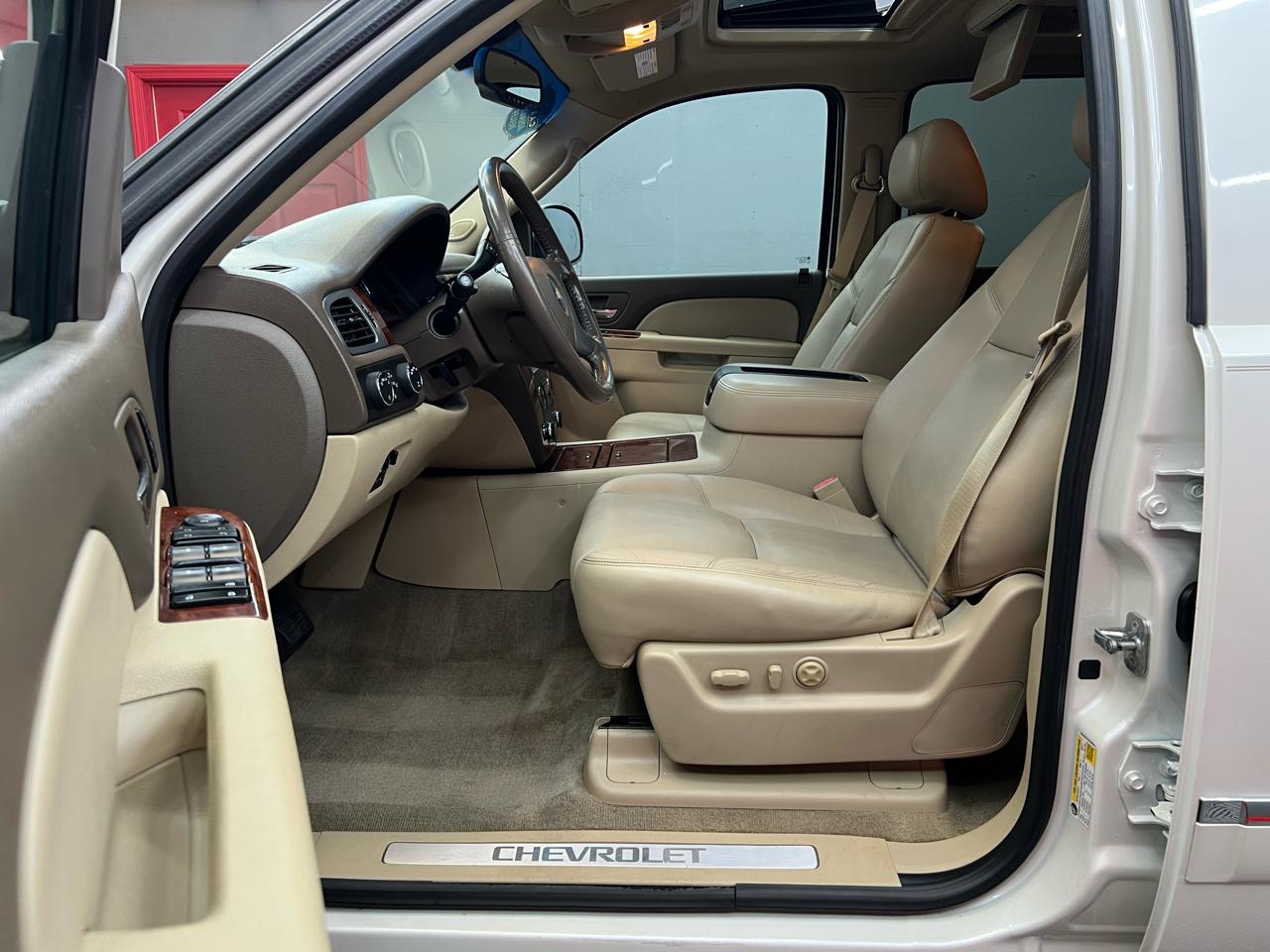 Chevrolet Suburban LTZ 1500 4WD 2012