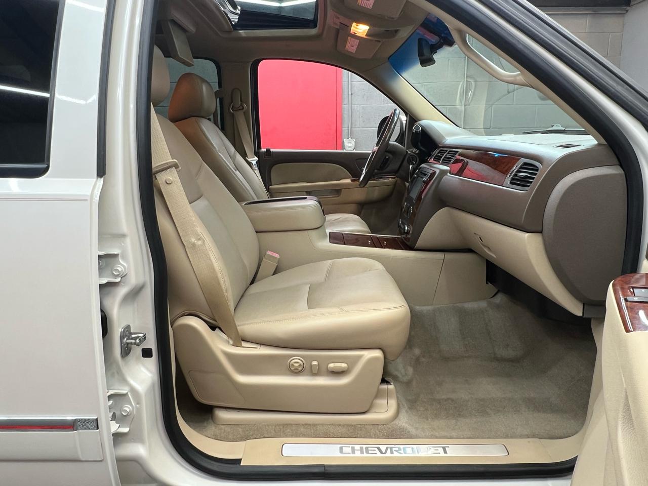 Chevrolet Suburban LTZ 1500 4WD 2012