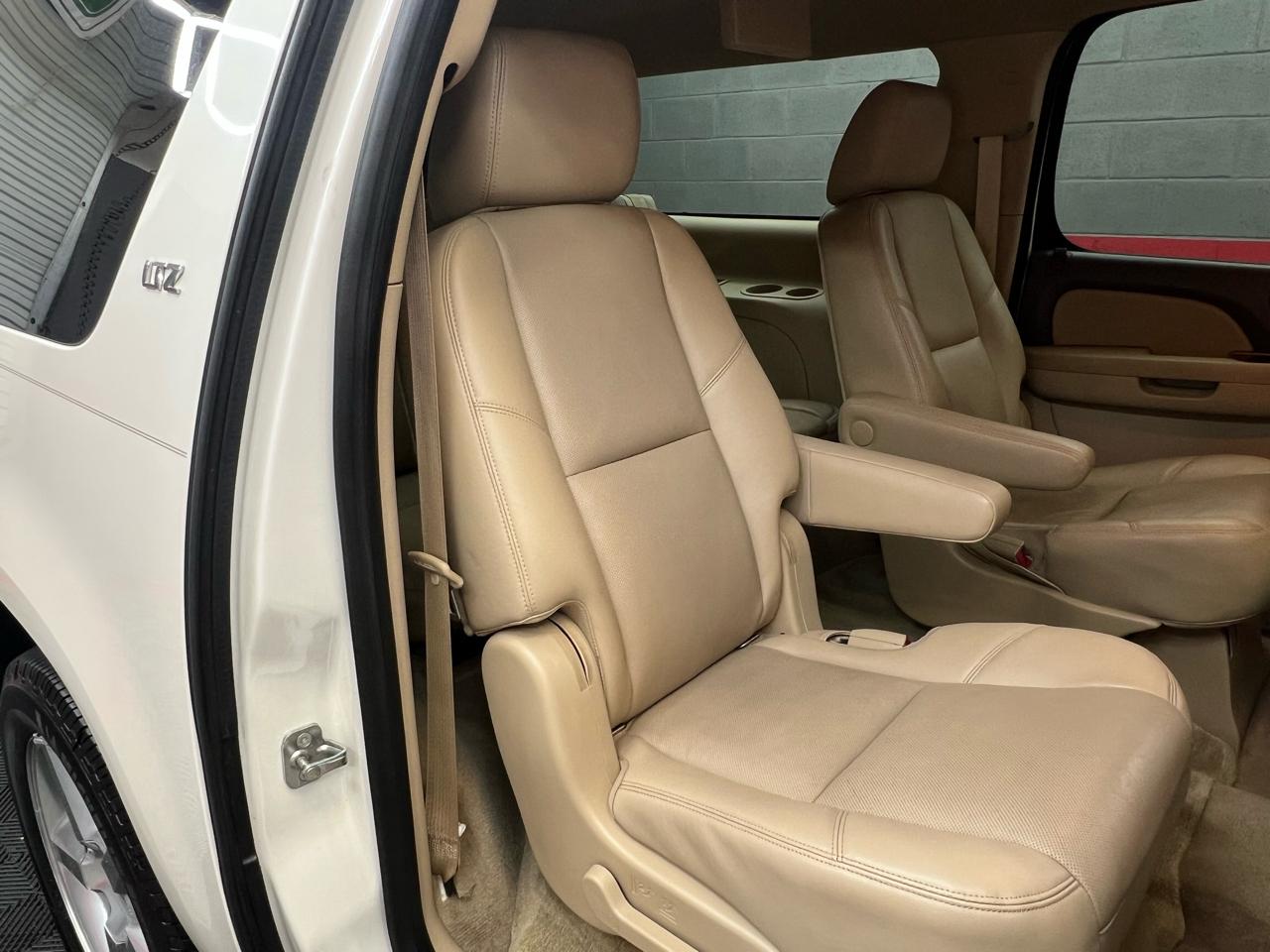 Chevrolet Suburban LTZ 1500 4WD 2012
