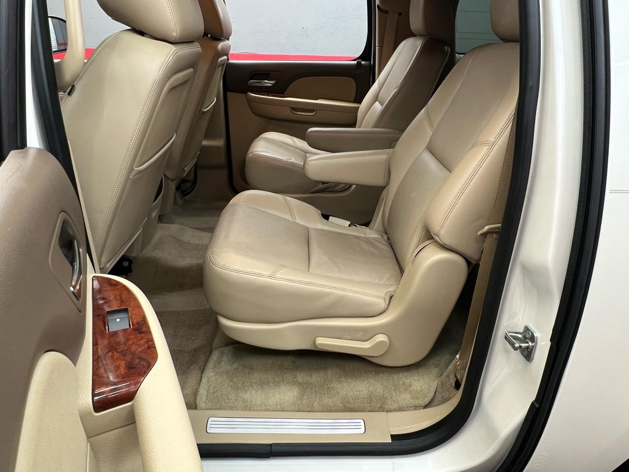 Chevrolet Suburban LTZ 1500 4WD 2012