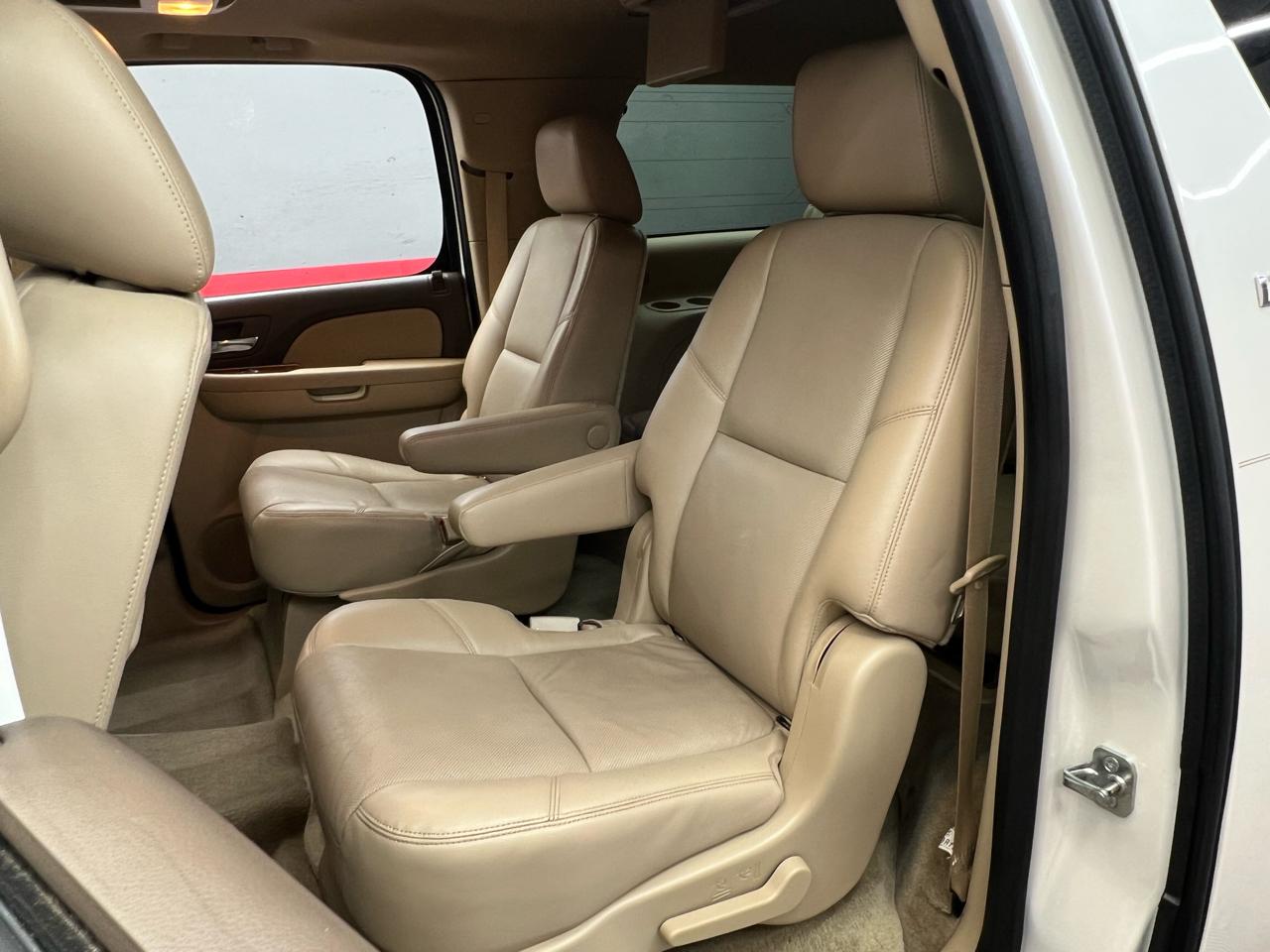 Chevrolet Suburban LTZ 1500 4WD 2012