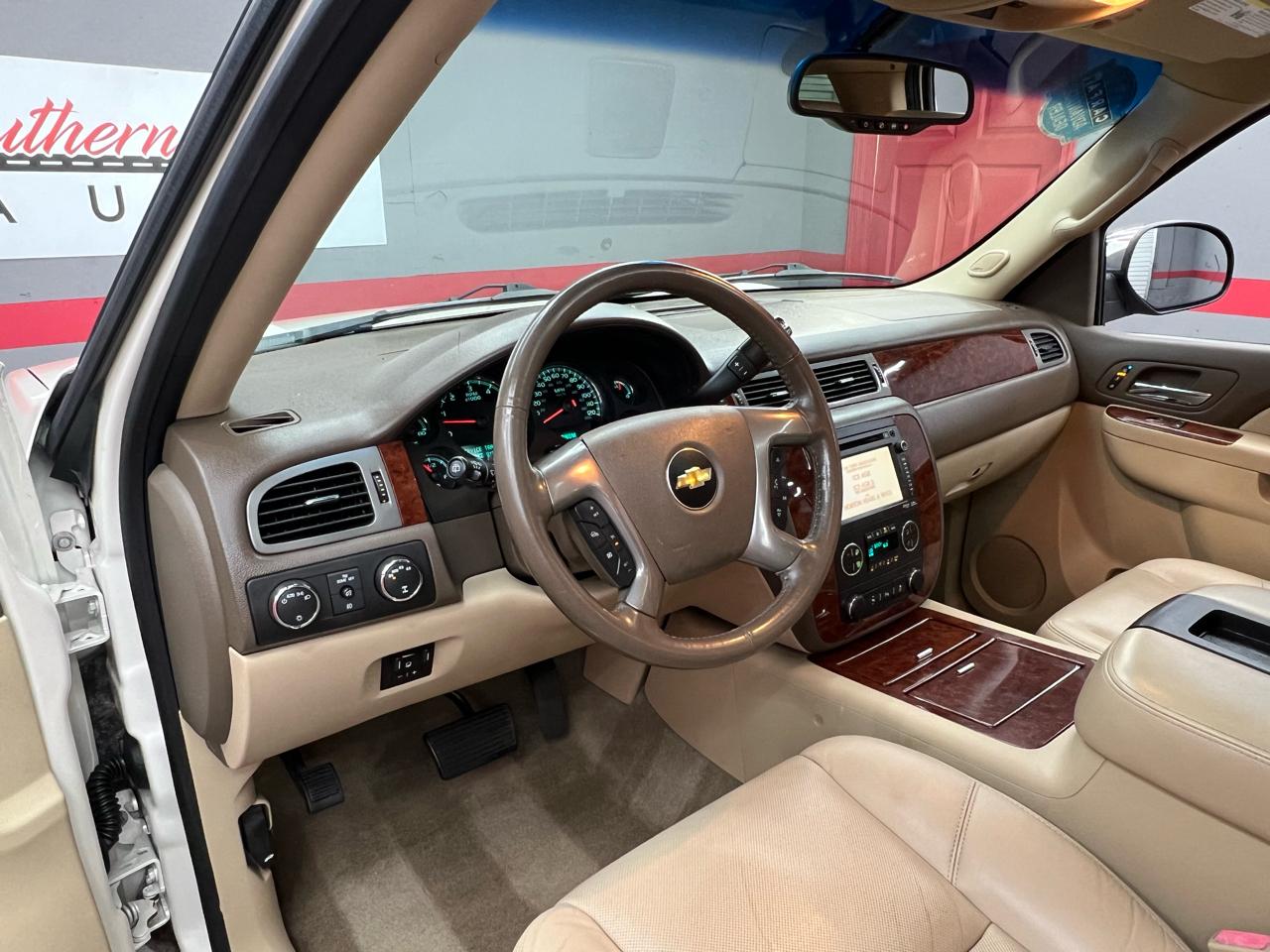 Chevrolet Suburban LTZ 1500 4WD 2012