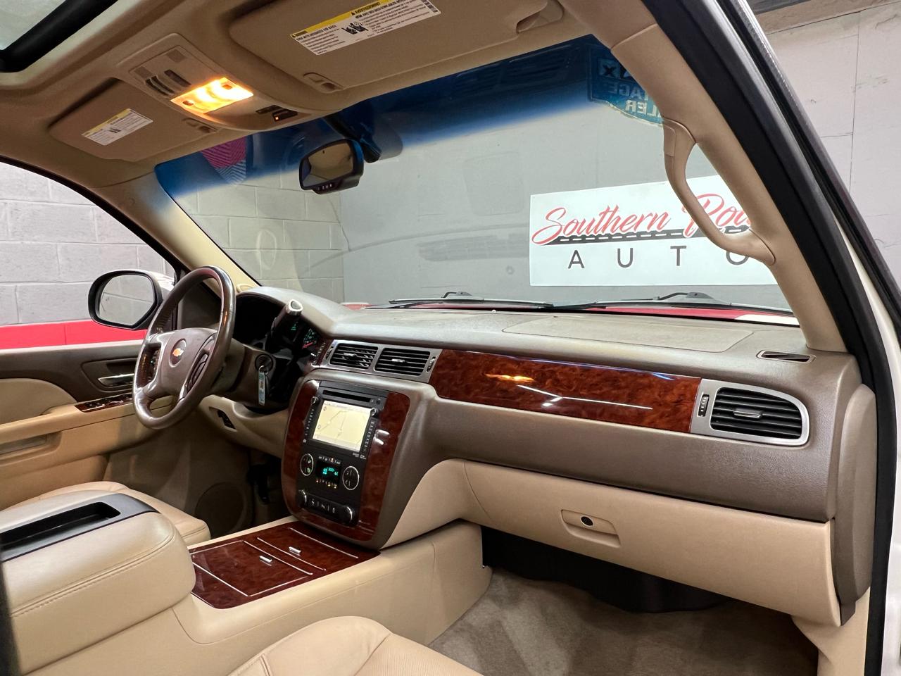 Chevrolet Suburban LTZ 1500 4WD 2012