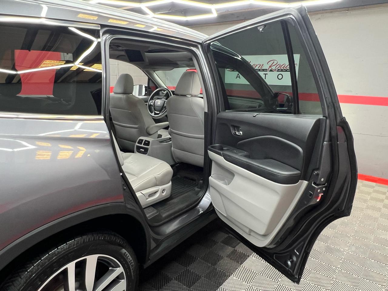 Honda Pilot Touring 2WD 2018