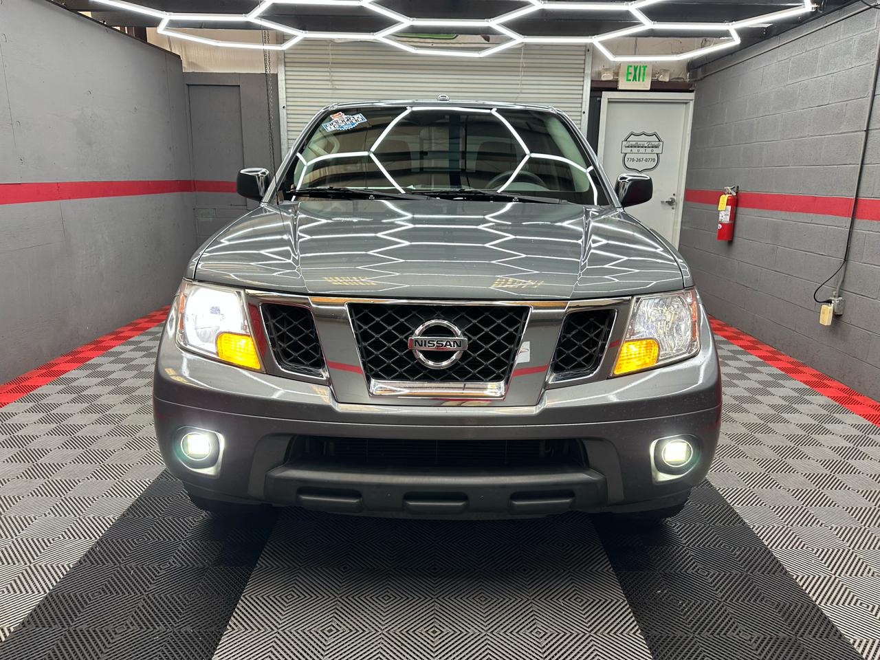 Nissan Frontier SV Crew Cab V6 2017