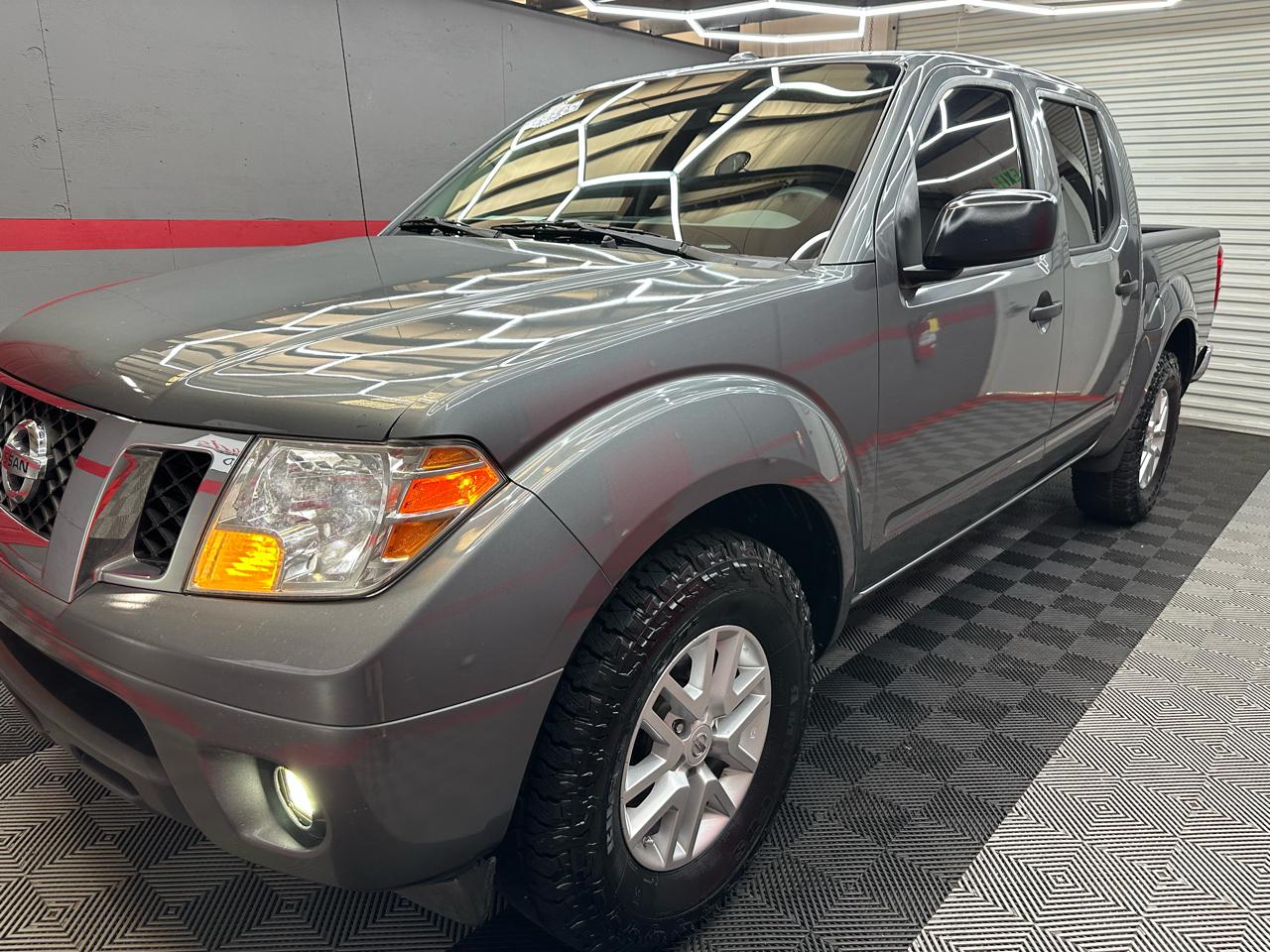 Nissan Frontier SV Crew Cab V6 2017