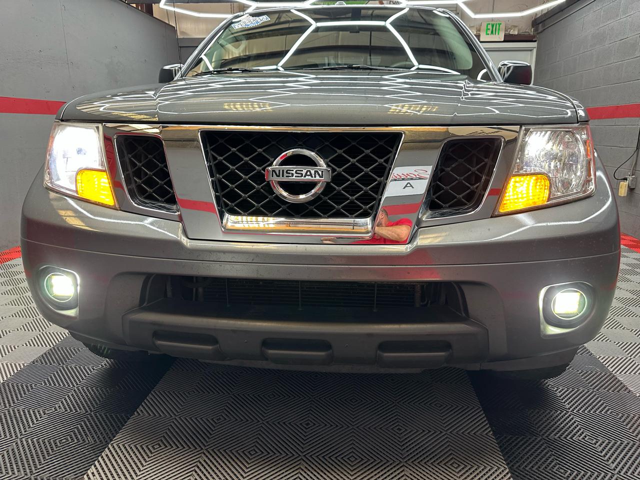 Nissan Frontier SV Crew Cab V6 2017