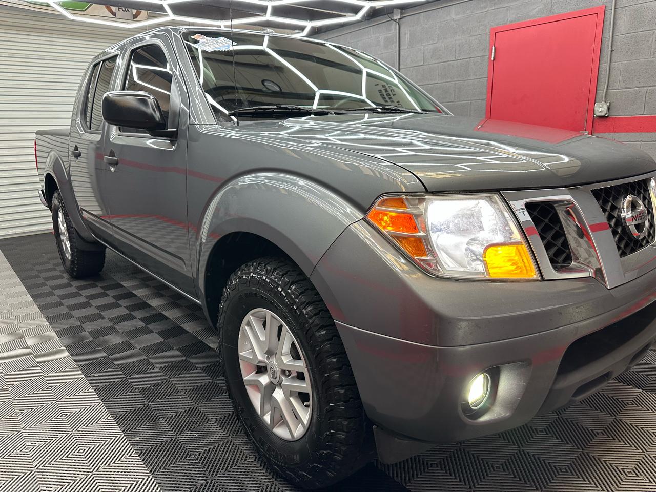 Nissan Frontier SV Crew Cab V6 2017