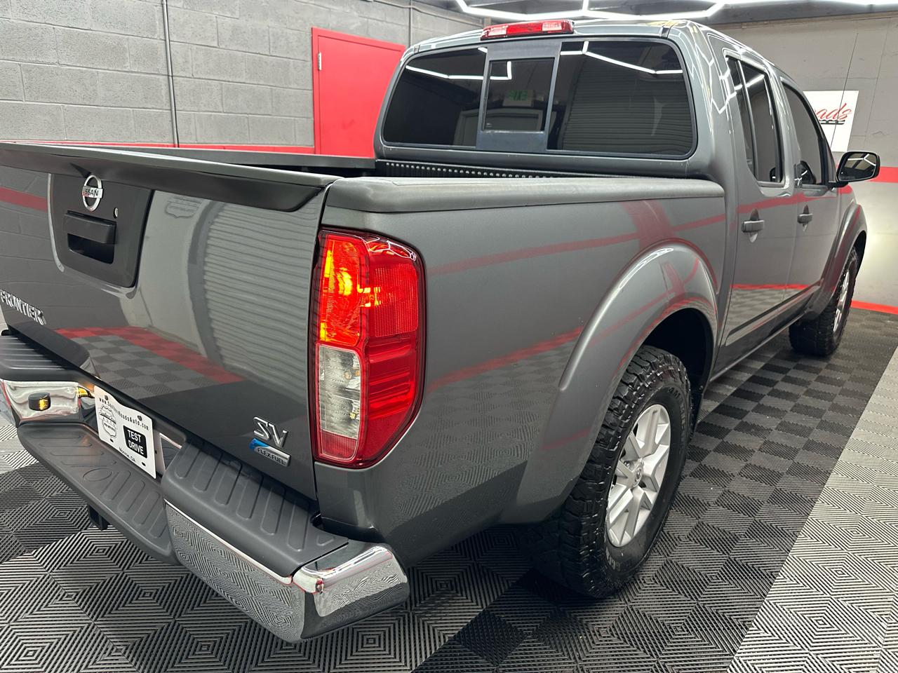 Nissan Frontier SV Crew Cab V6 2017
