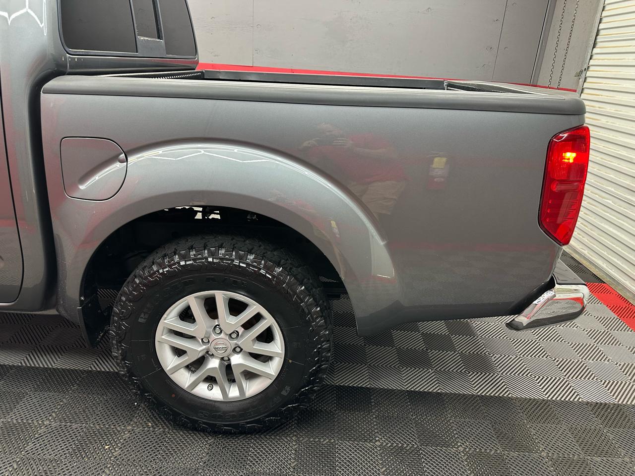 Nissan Frontier SV Crew Cab V6 2017