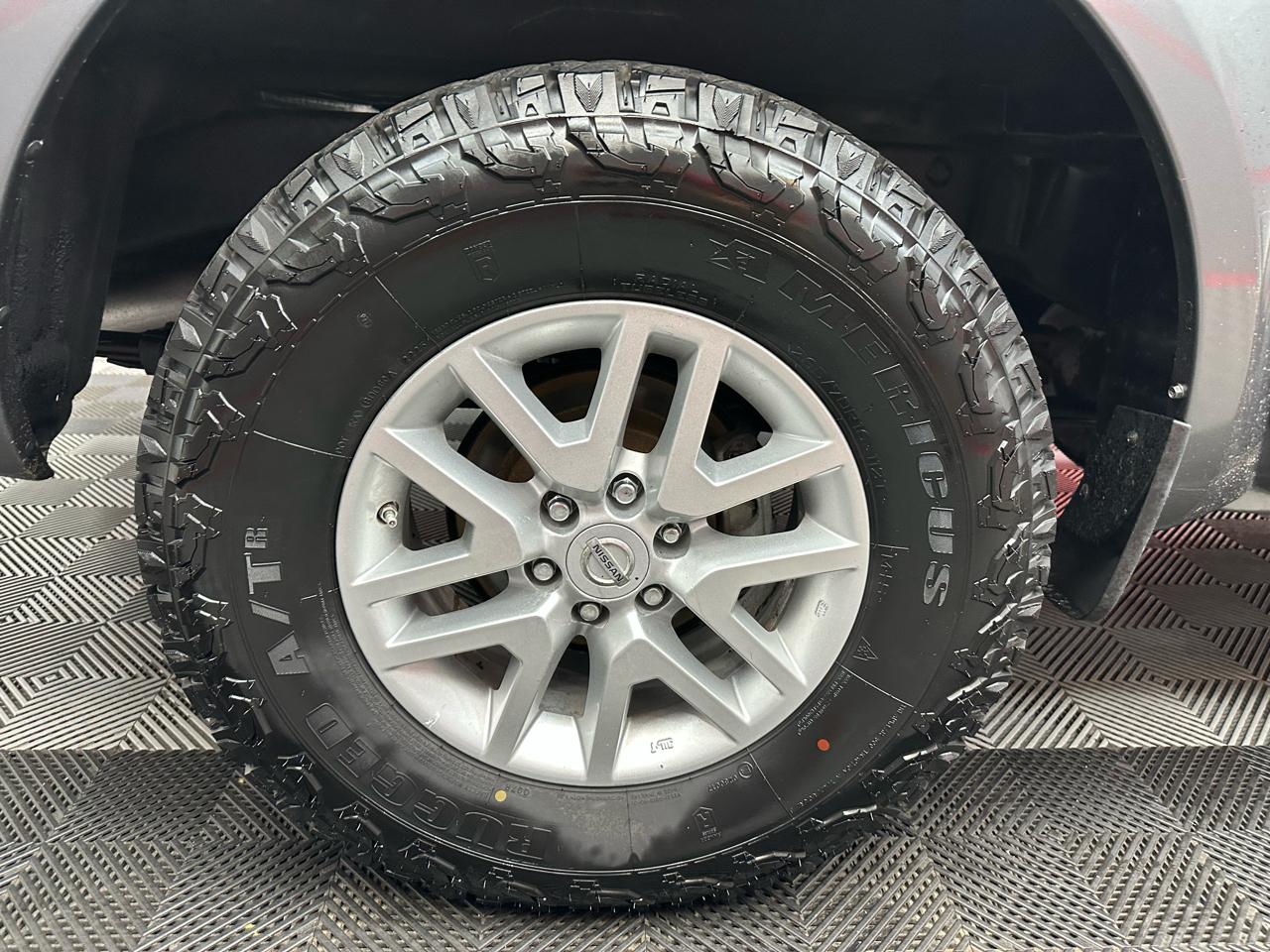 Nissan Frontier SV Crew Cab V6 2017