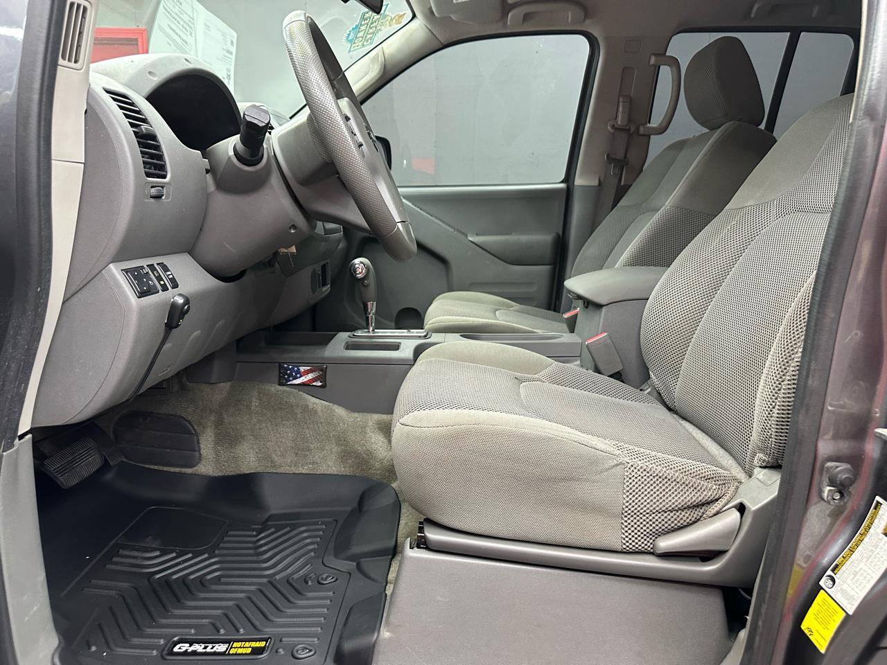Nissan Frontier SV Crew Cab V6 2017