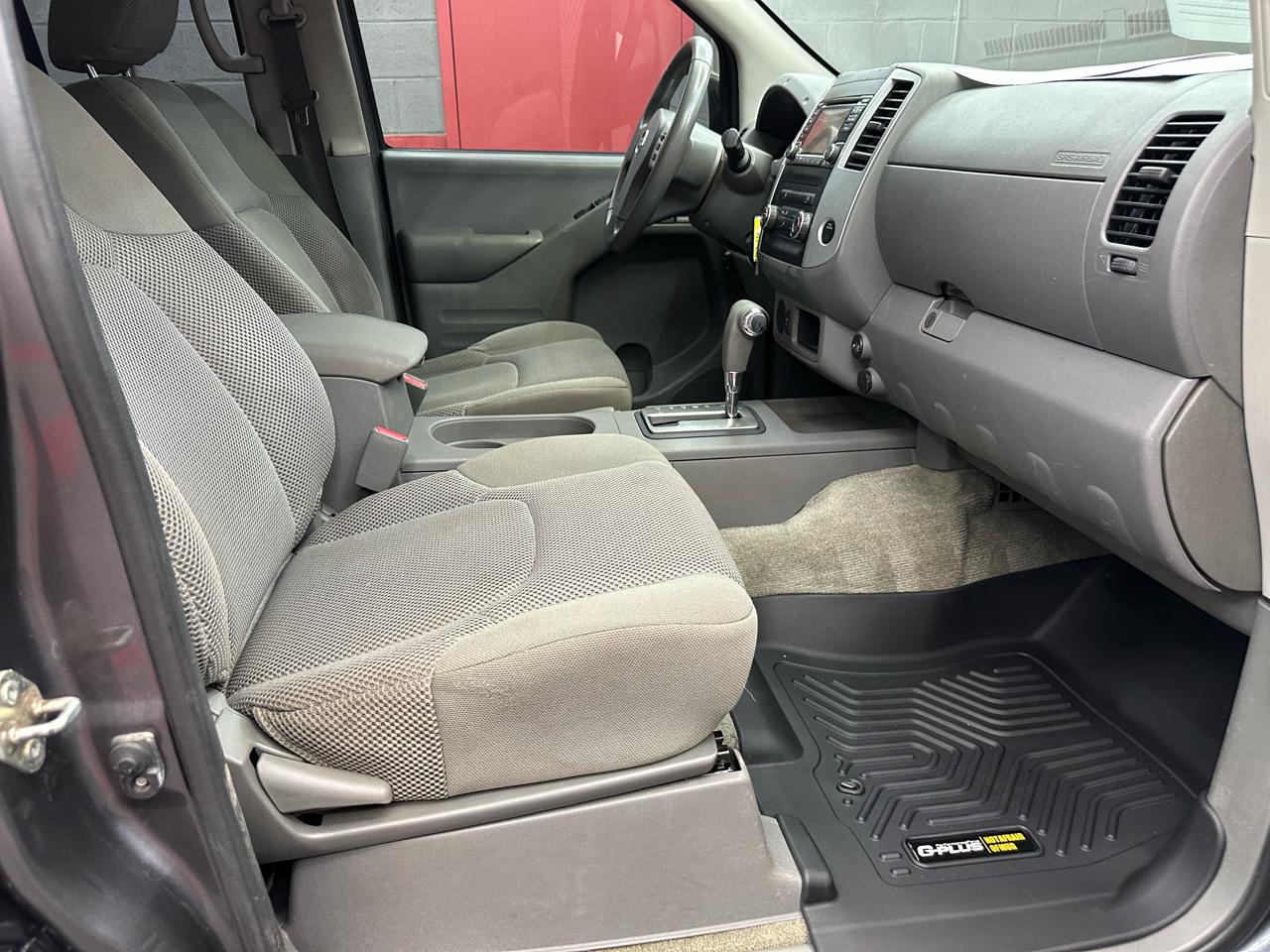 Nissan Frontier SV Crew Cab V6 2017