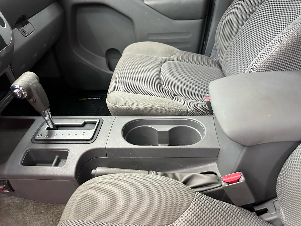 Nissan Frontier SV Crew Cab V6 2017