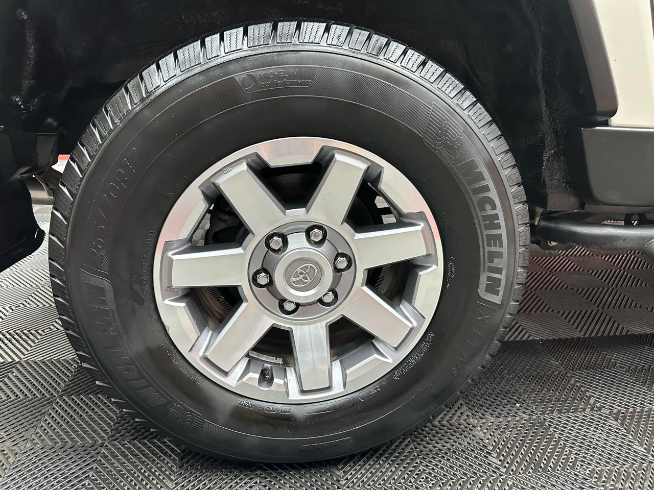 Toyota FJ Cruiser 4WD AT 2014