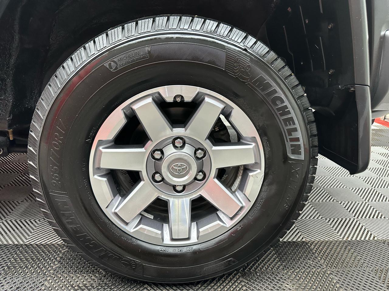 Toyota FJ Cruiser 4WD AT 2014