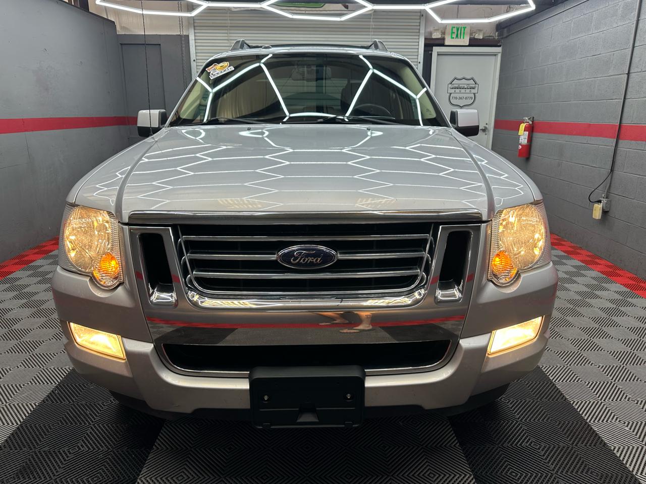 Ford Explorer Sport Trac Limited 4.0L 2WD 2010