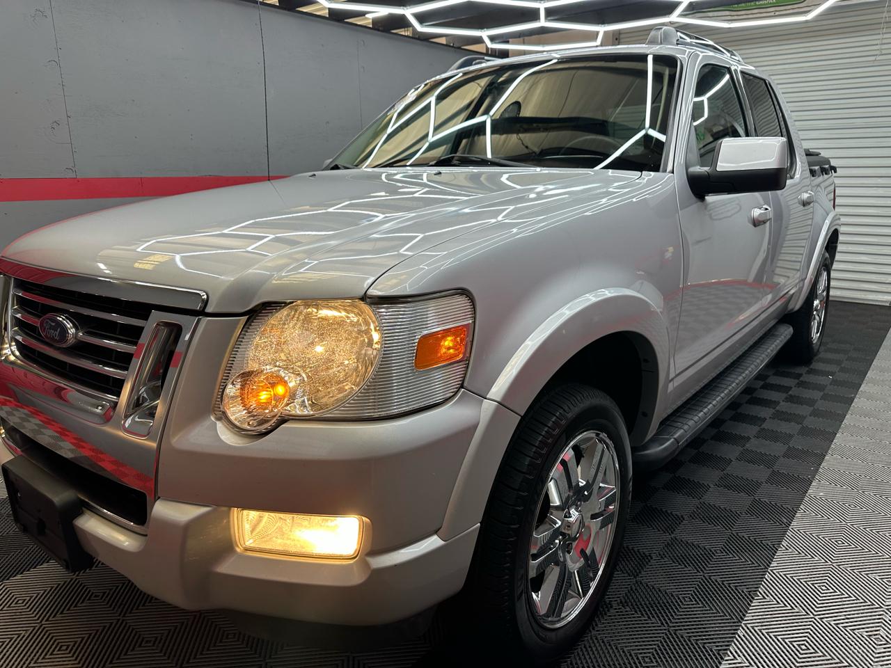 Ford Explorer Sport Trac Limited 4.0L 2WD 2010