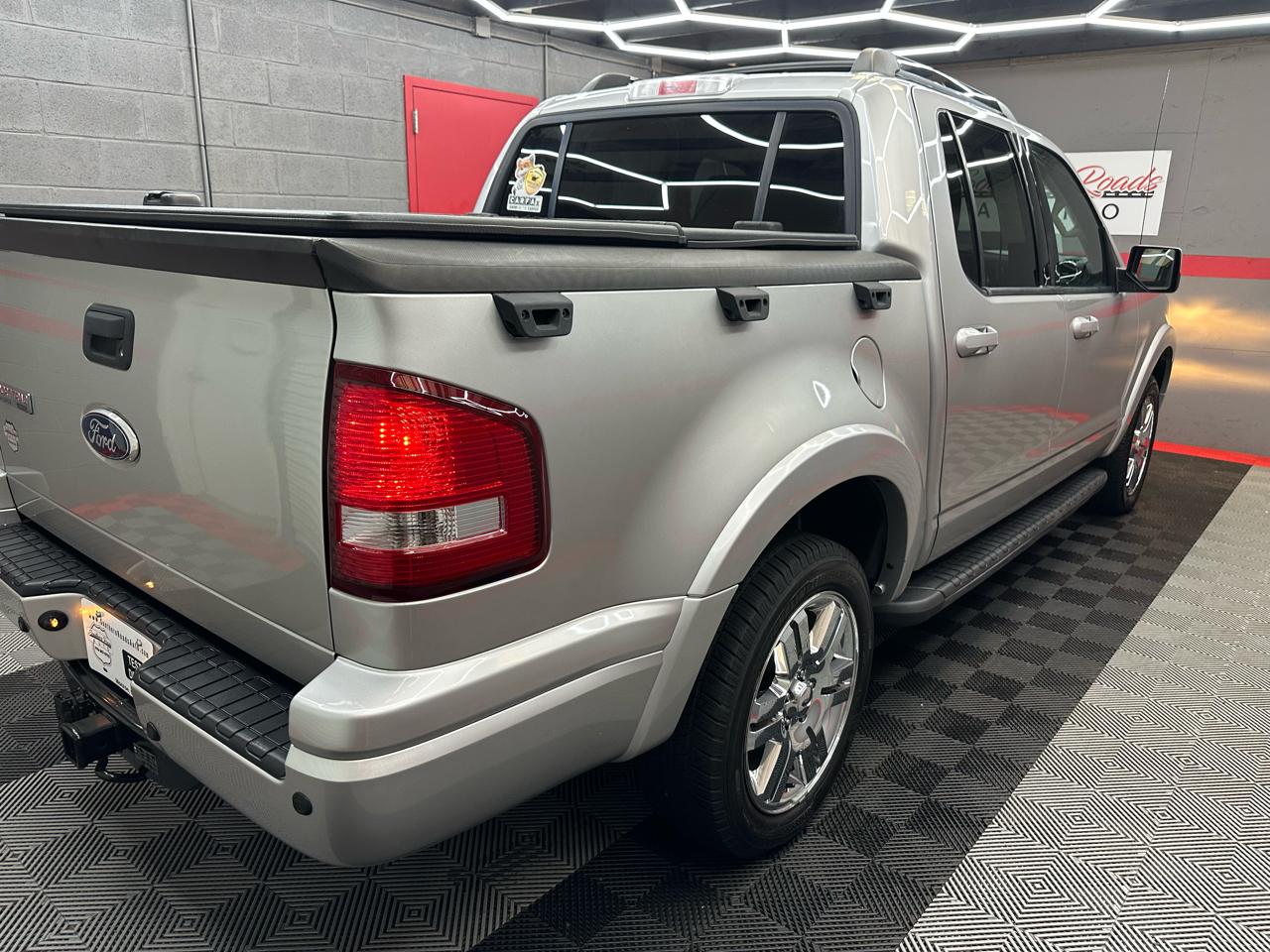 Ford Explorer Sport Trac Limited 4.0L 2WD 2010
