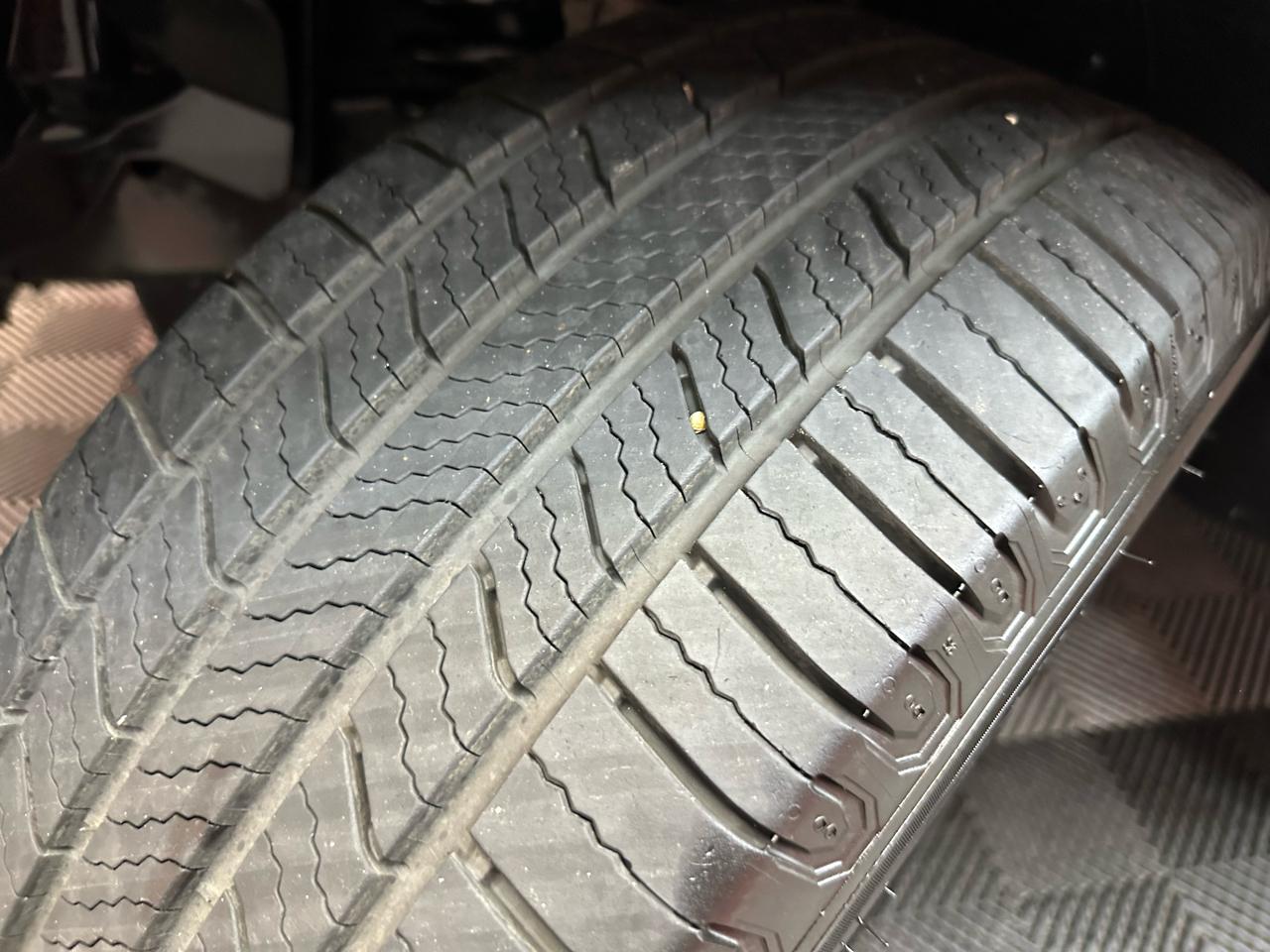 Ford Explorer Sport Trac Limited 4.0L 2WD 2010