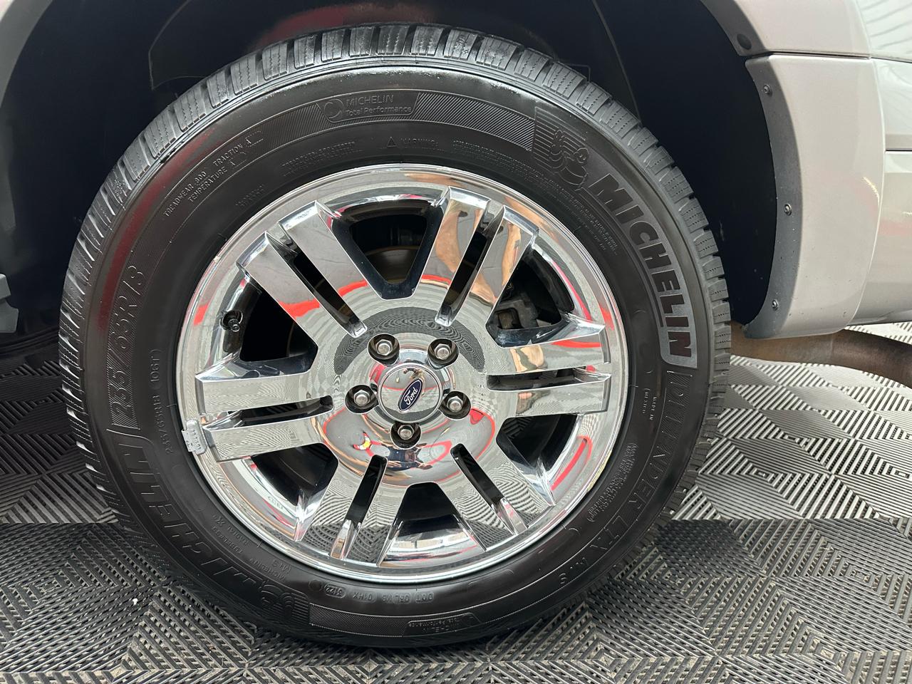 Ford Explorer Sport Trac Limited 4.0L 2WD 2010
