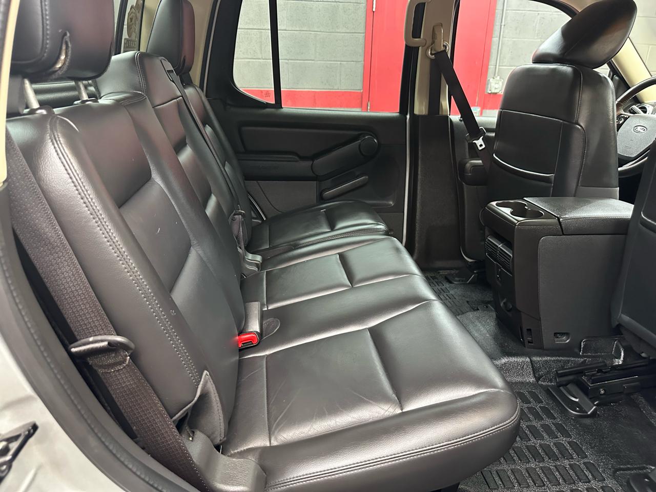 Ford Explorer Sport Trac Limited 4.0L 2WD 2010
