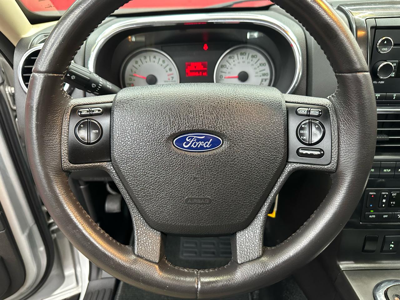 Ford Explorer Sport Trac Limited 4.0L 2WD 2010