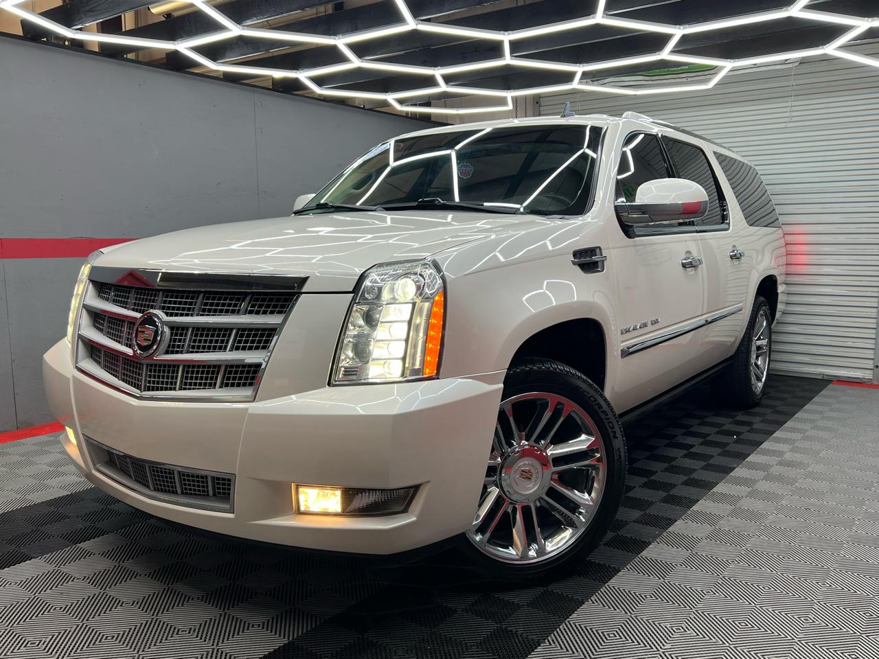 Cadillac Escalade ESV 2WD Platinum 2013