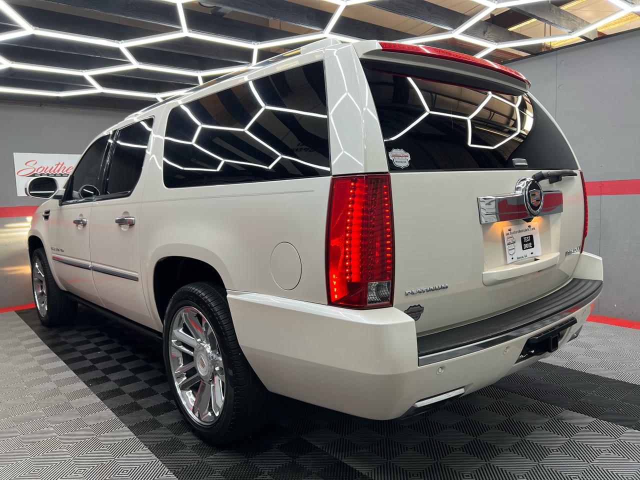 Cadillac Escalade ESV 2WD Platinum 2013