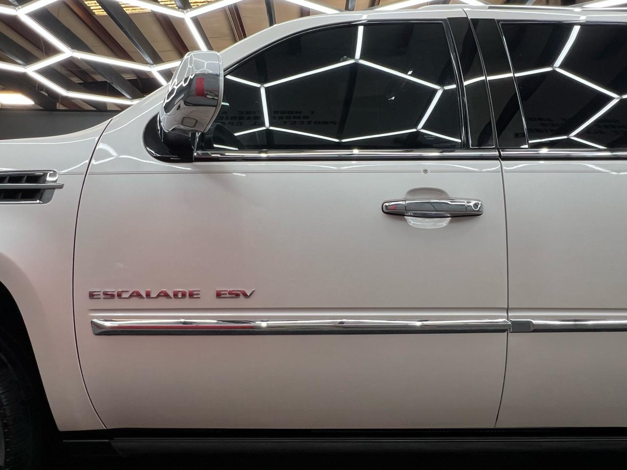 Cadillac Escalade ESV 2WD Platinum 2013